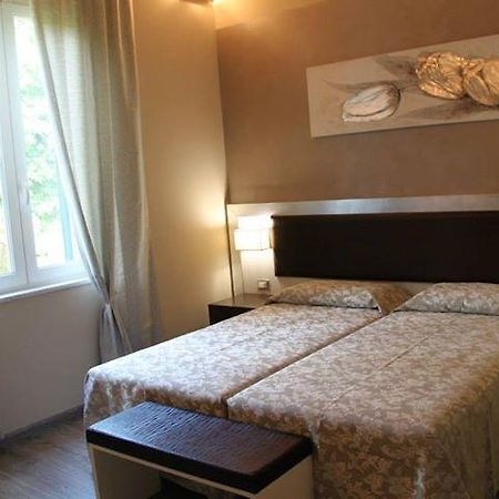 Il Viale B&B Pontedera Luaran gambar